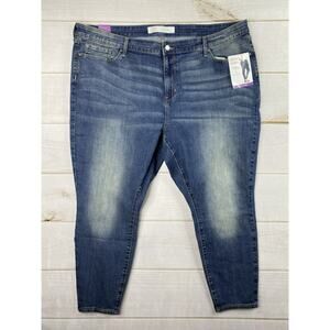 Levi's Signature Jeans Womens 24 Short Mid Rise Skinny Distressed Stretch NWT